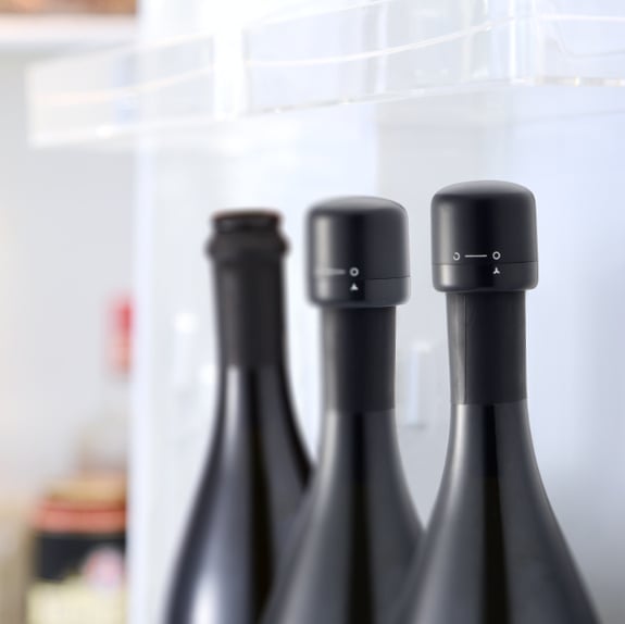 Vacuum Red Wine Bottle Stopper ~ Keep your wine fresh and flavorful for days-