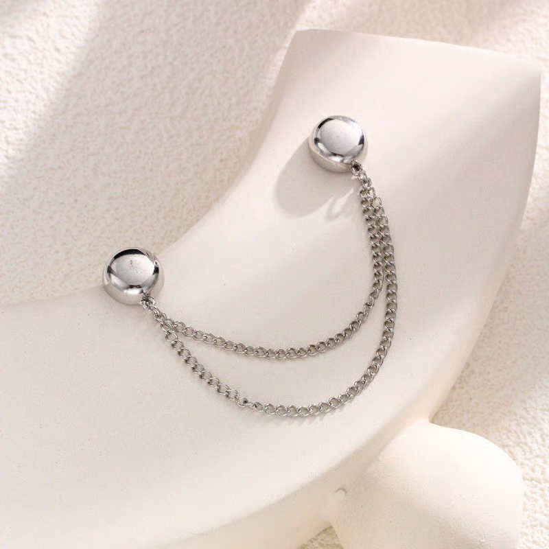 Magnetic Clothing Clips ~ From Sloppy to Snatched in Seconds.