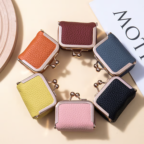 Mini Jewelry Box ~ Keeps your jewelry right where it belongs