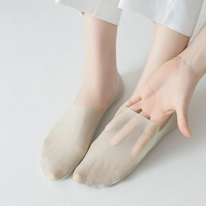 Invisible Breathable Socks ~ Stay-cool comfort that never slips.